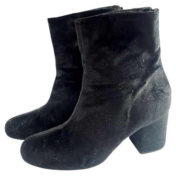 Free People Black Velvet Ankle Boots Size EU 38 - Picture 1 of 7